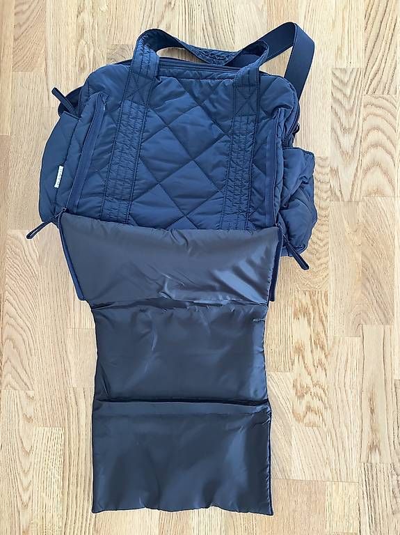 Kindertaschen: Day ET Wickeltasche dunkelblau – Gebraucht aus Kilchberg ZH von KB_2025 2