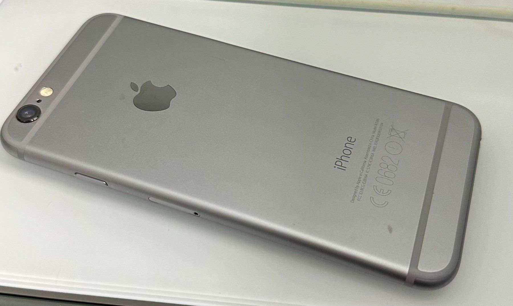 Apple Telefoni cellulari / Smartphones: Apple iPhone 6, 64GB, Space Grau, defekt – Difettoso da Basel venduto da protekto 1
