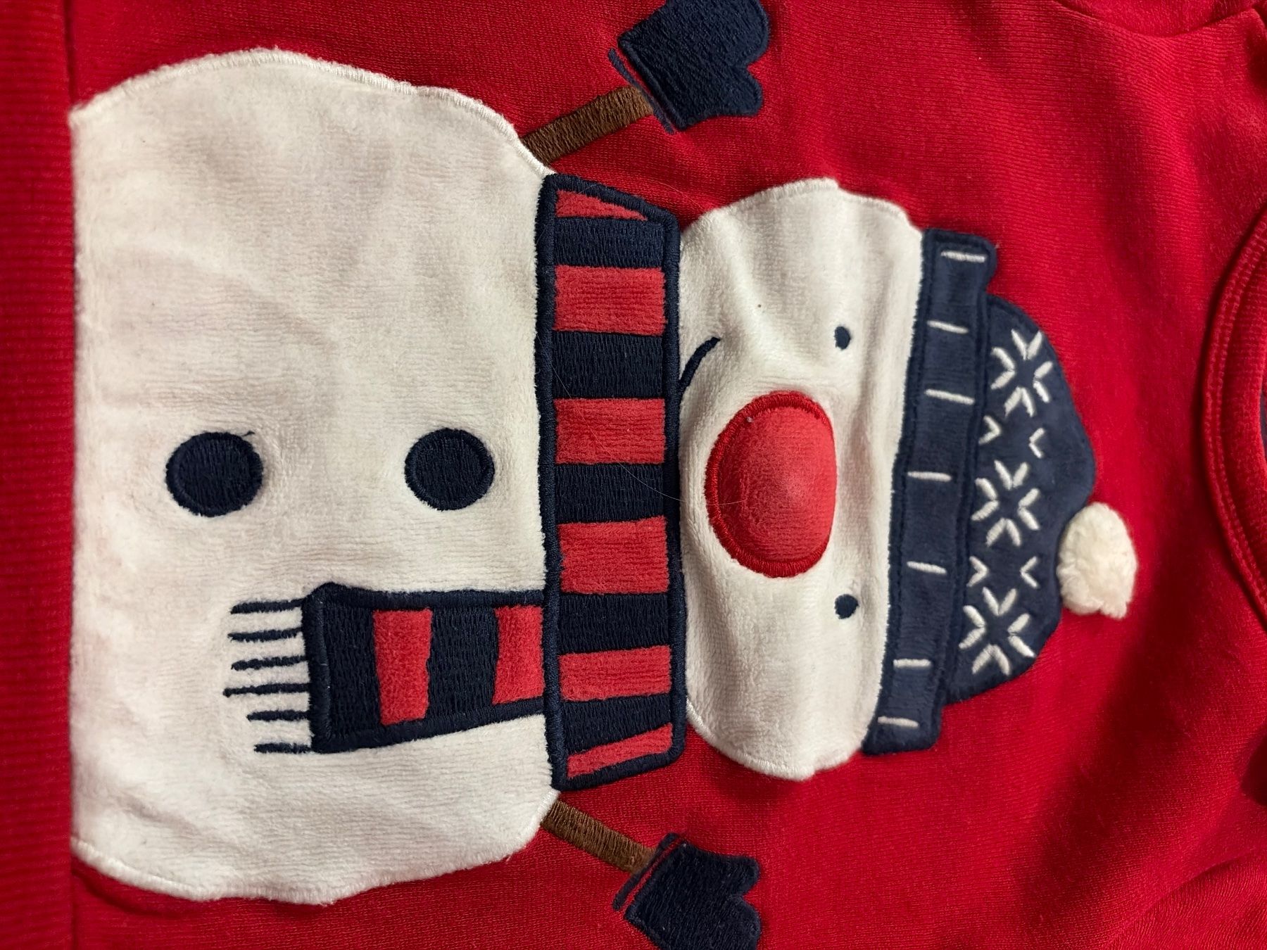 C&A Maglioni & Felpe: C&A Pullover Schneemann rot Gr 86 – Usato da Brüttisellen venduto da val_r8g6 2