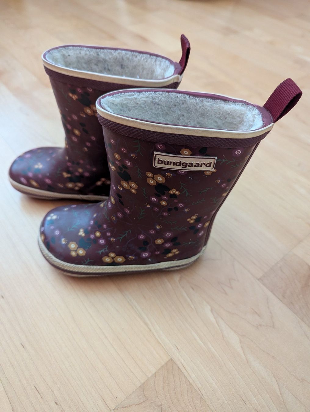 Scarpe per ragazze: Gummistiefel Bundgaard mit Futter Grösse 24 gebraucht – Usato da Uster venduto da petches