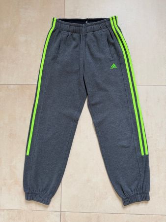 Adidas Sport Hose Gr.152, dunkelgrau, waschbar bei 40 Grad