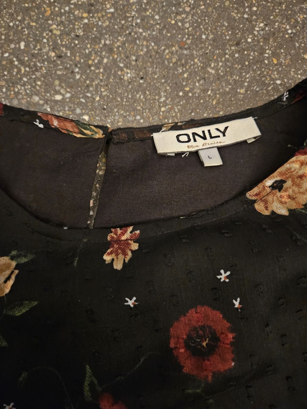 Only Vestiti: Only Kleid, Grösse L, Blumenmuster schwarz – Nuovo (secondo la descrizione) da Anwil venduto da tamoos 3