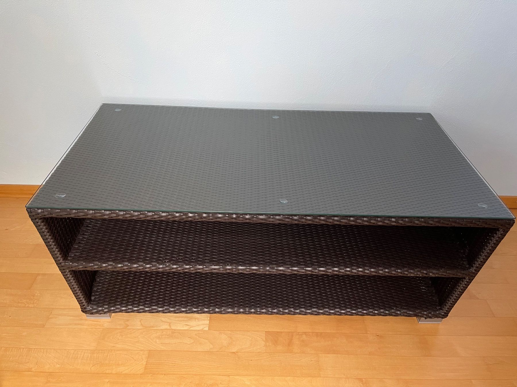 Tavoli: Rattan Couchtisch mit Glasplatte – Usato da Hindelbank venduto da Alfinissimo