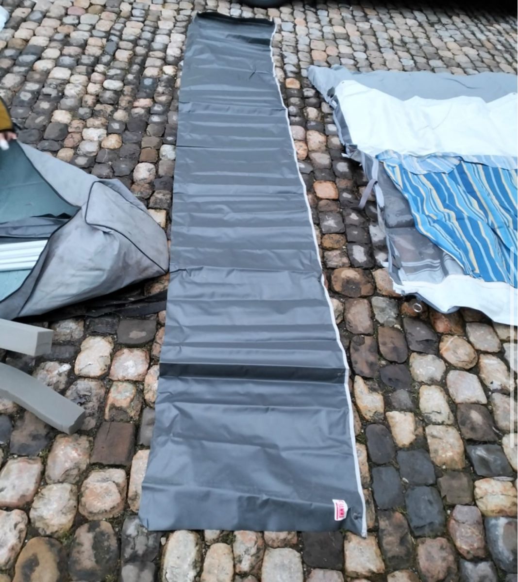 Fiamma Tende & Padiglioni: Fiamma ZIP Store & Privacy Room Camping-car – Usato da Langnau i. E. venduto da Witchblade 1