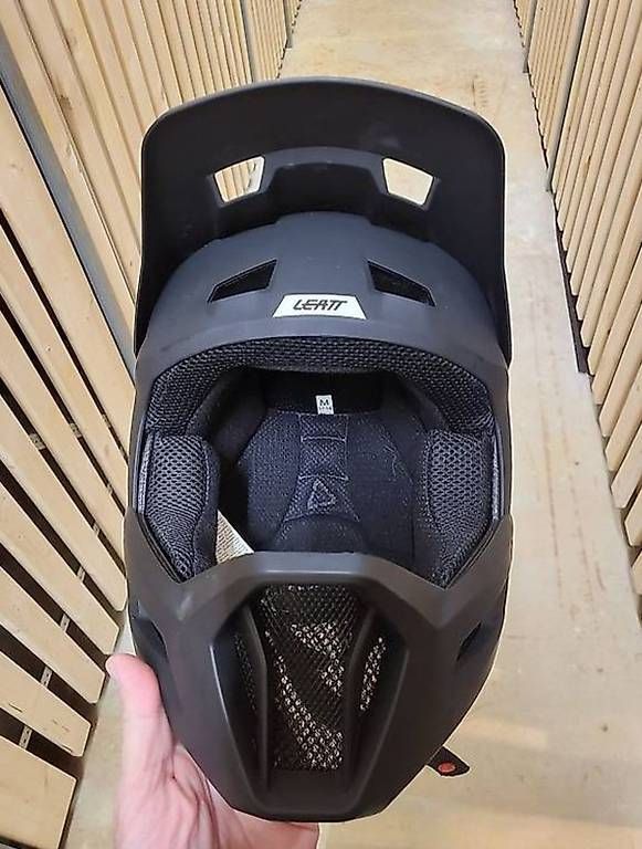 Caschi: Casque VTT neuve  – Usato da Châtel-St-Denis venduto da Gdch 1