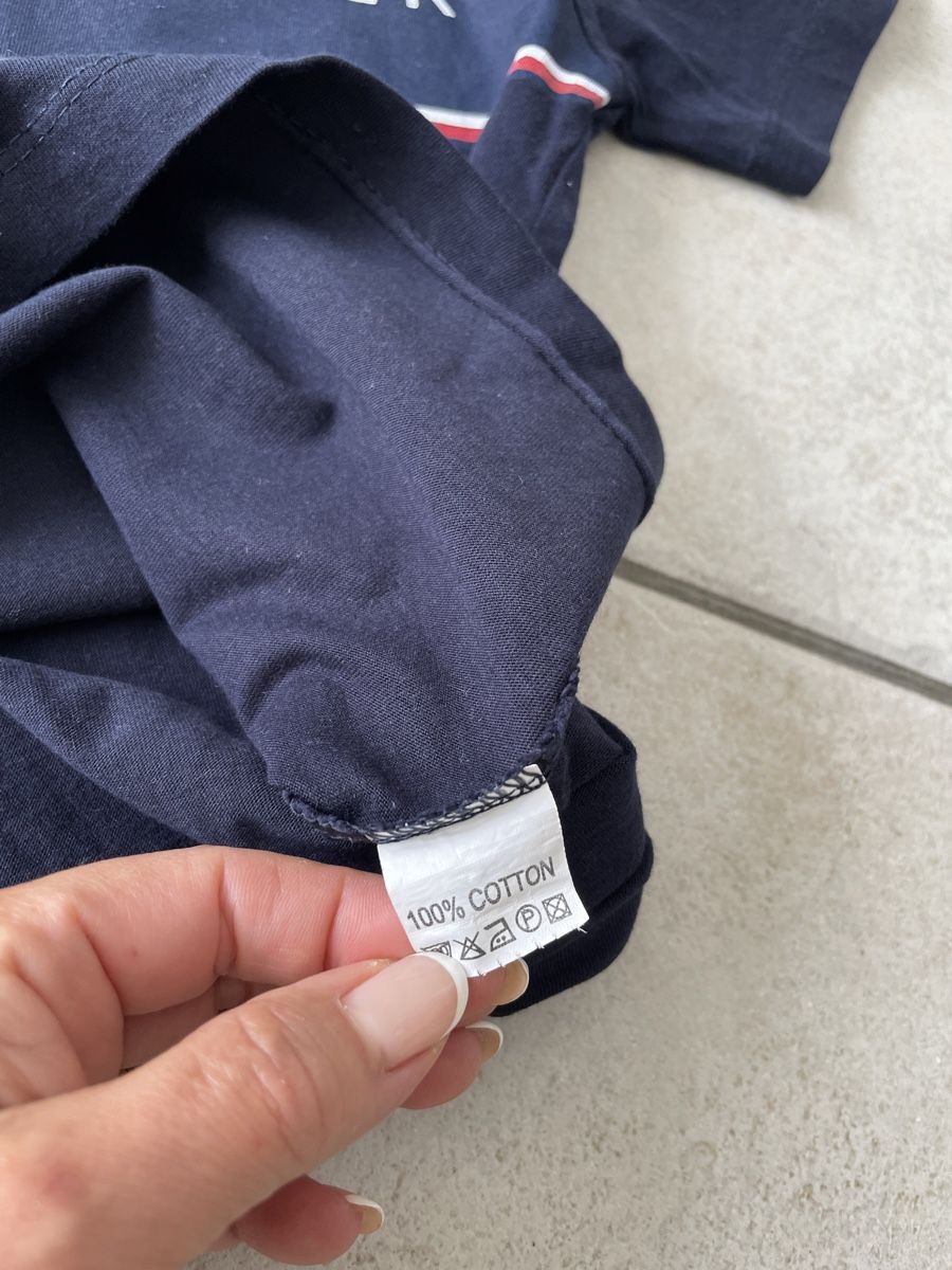 Hemden, T-Shirts & Polos: T-Shirt Gr.ca.134   Brief 3.00 Fr. – Gebraucht aus Waltenschwil von lina-04 2