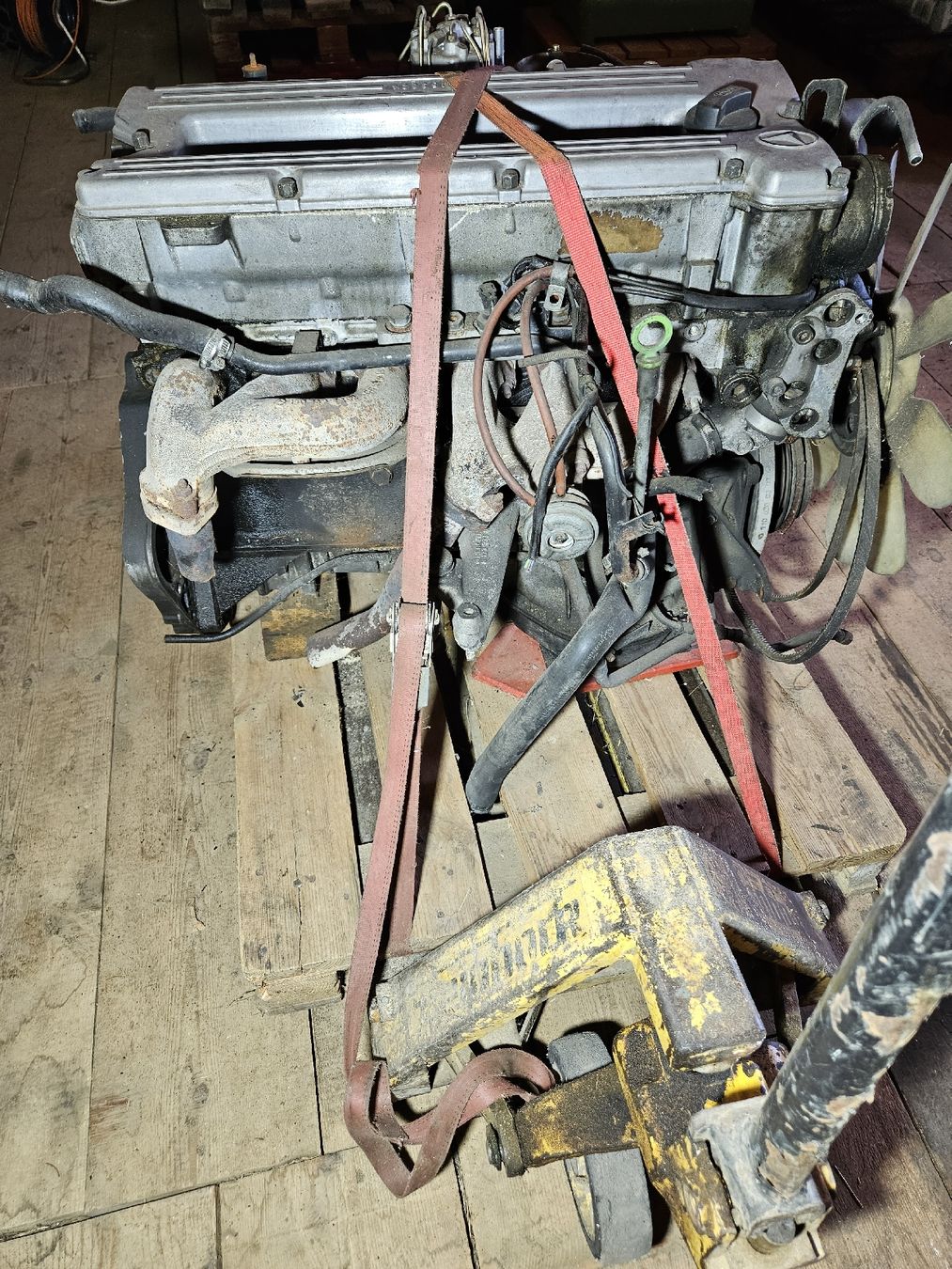 Mercedes-Benz Motori: Mercedes M110 280 Motor – Difettoso da Ebertswil venduto da Bolomotos 3