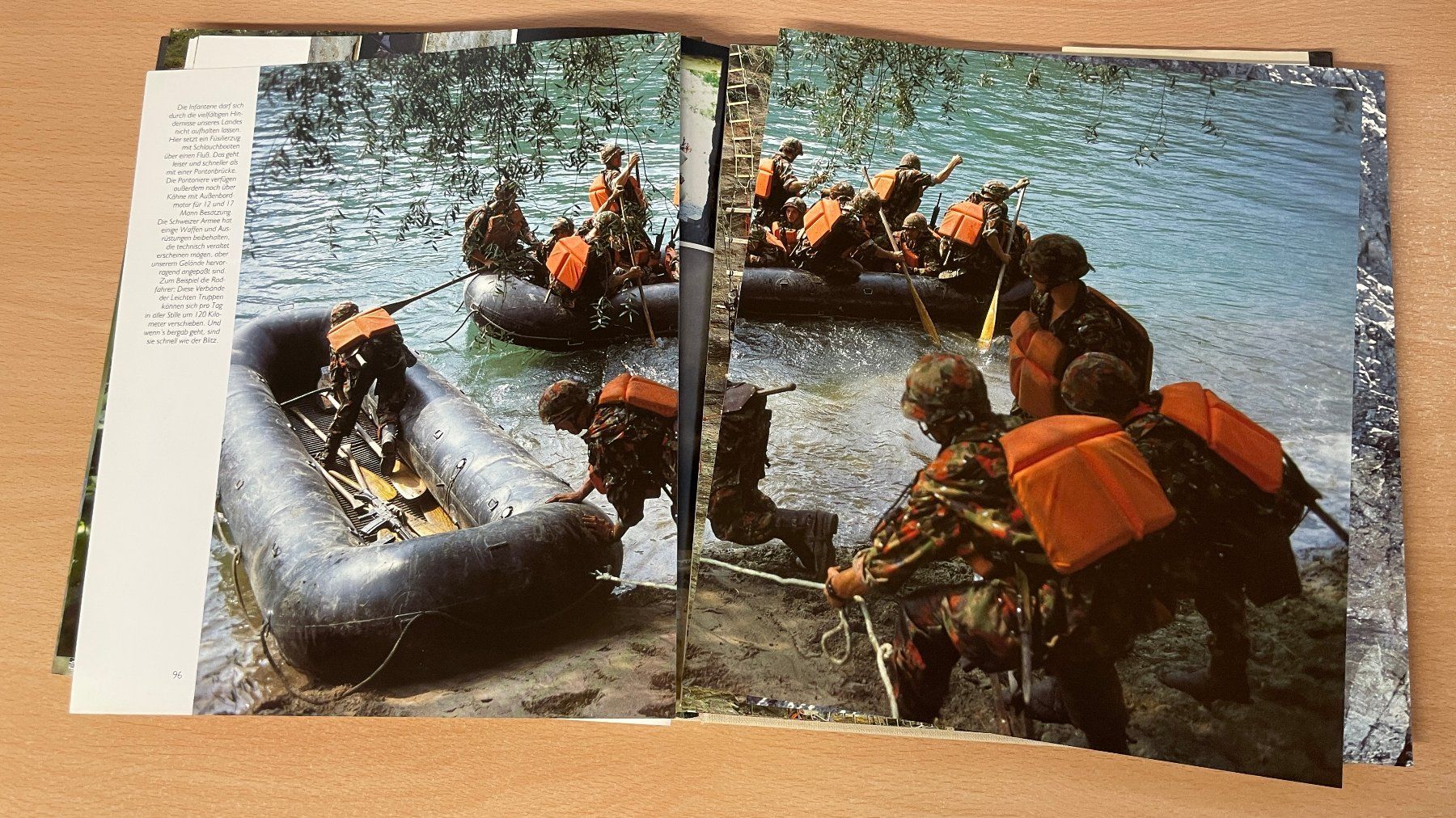 Libri: Schweizer Armee Buch – Usato da Glattfelden venduto da cybermaxx 7