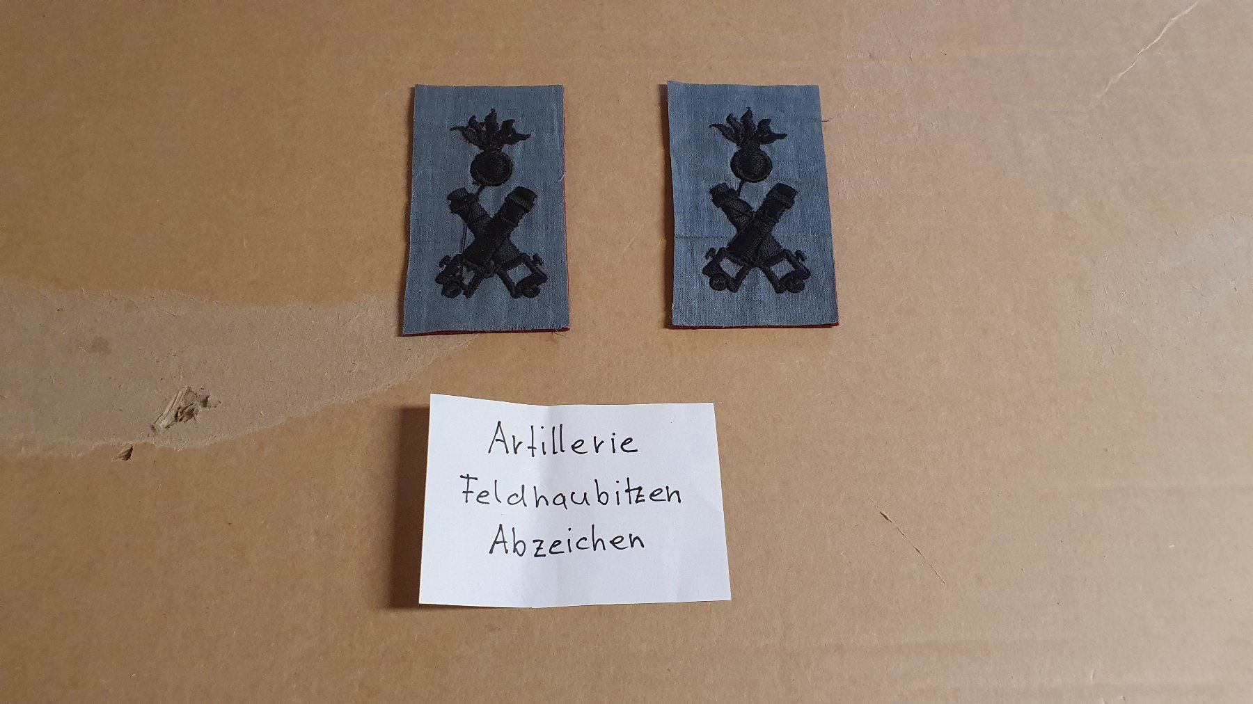 Schweizer Armee Uniformen: Abzeichen Artillerie Feldhaubitzen – Gebraucht aus Richigen von Auerhahn11 1