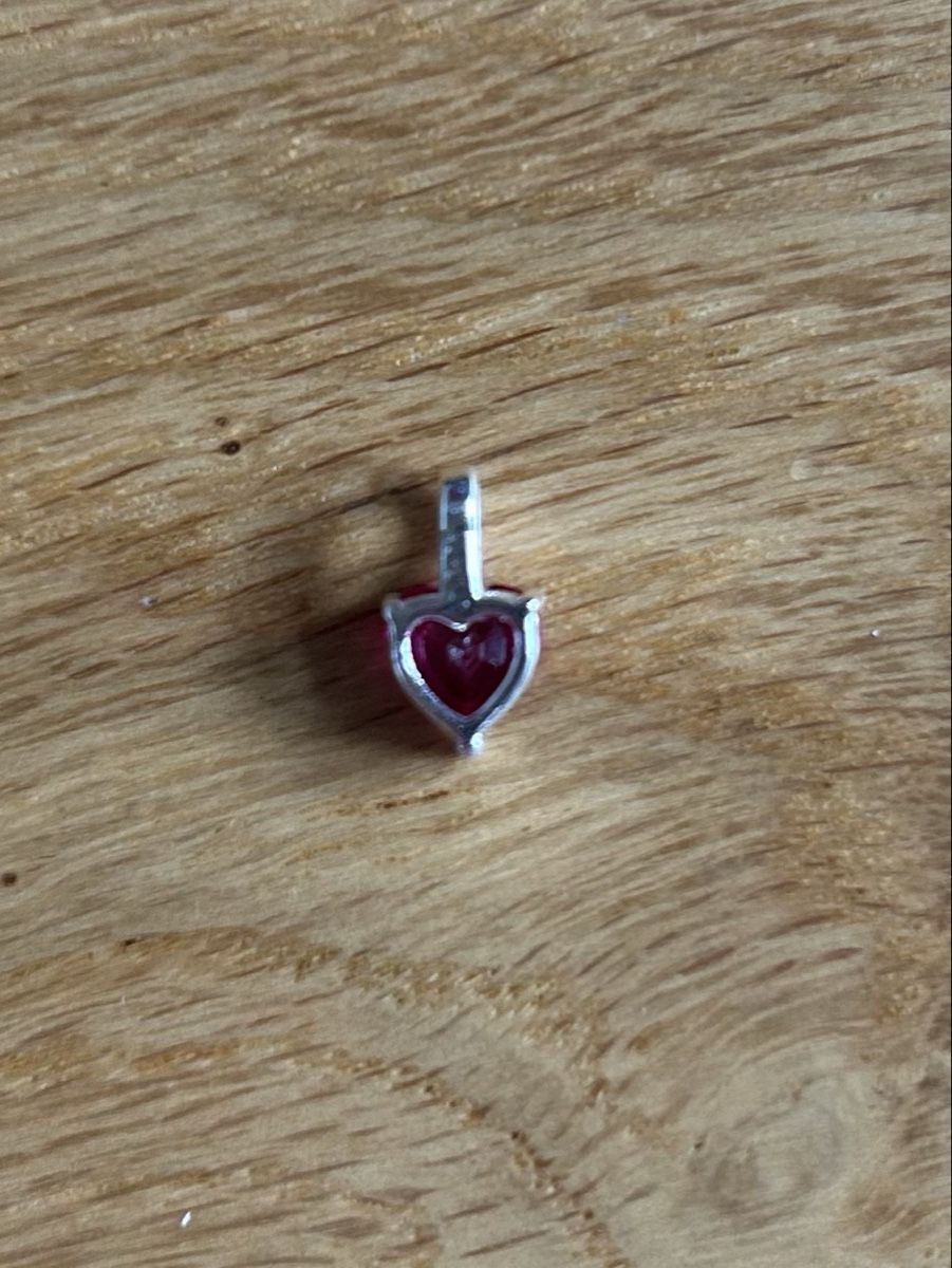 Ciondoli: Moderner silber Anhänger mit rosa CZ Herz – Usato da Bern venduto da Ilikebluegems 2