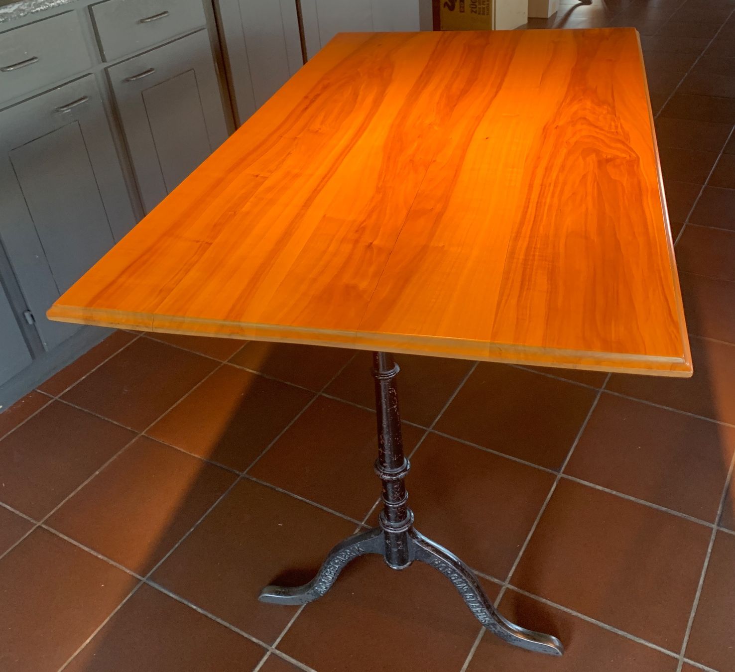 Tische: Table de bistrot anciennes – Gebraucht aus choex von con_h7vh 1