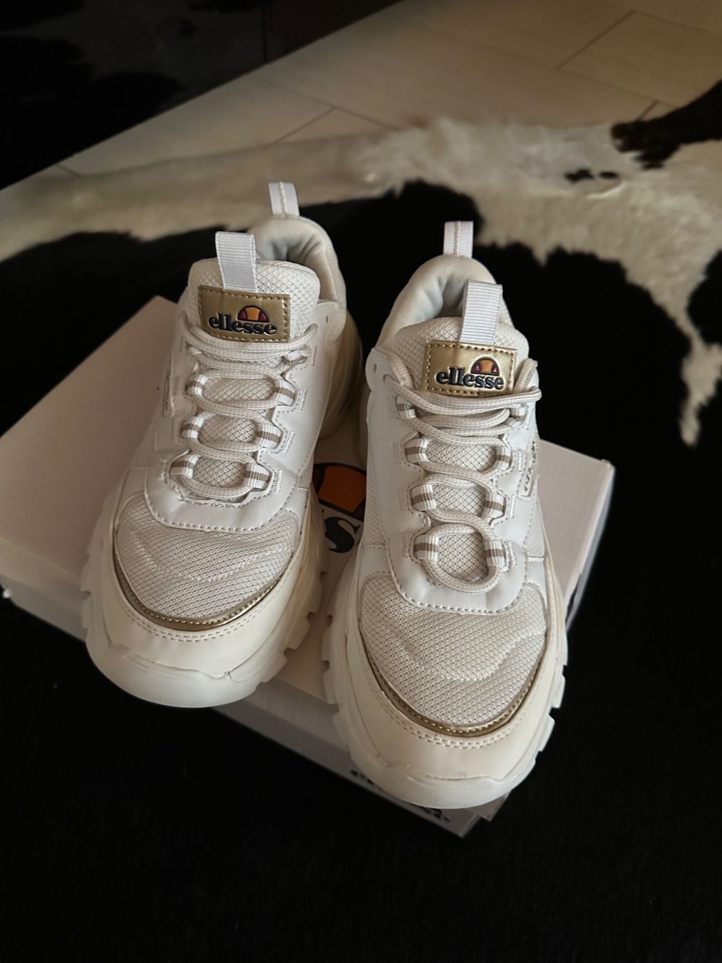 Ellesse Scarpe da donna: ellesse Turnschuhe – Usato da Oetwil am See venduto da bor_71fi 2
