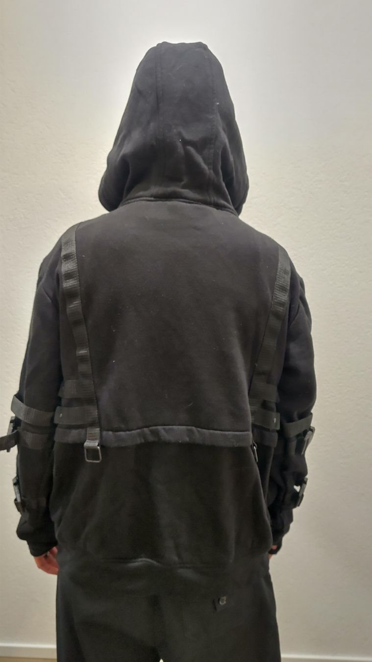 Pullover & Sweatshirts: Sweat-shirt noir – Neu (gemäss Beschreibung) aus Sion von mel_z929 2