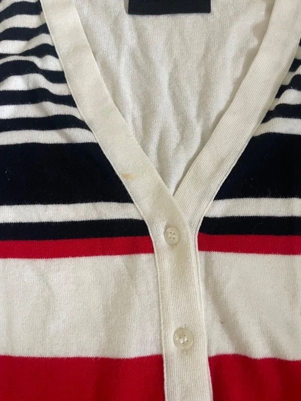 Dolce & Gabbana Maglioni & Felpe: D&G cardigan size S – Difettoso da Yverdon-les-Bains venduto da pen_bbz8 5