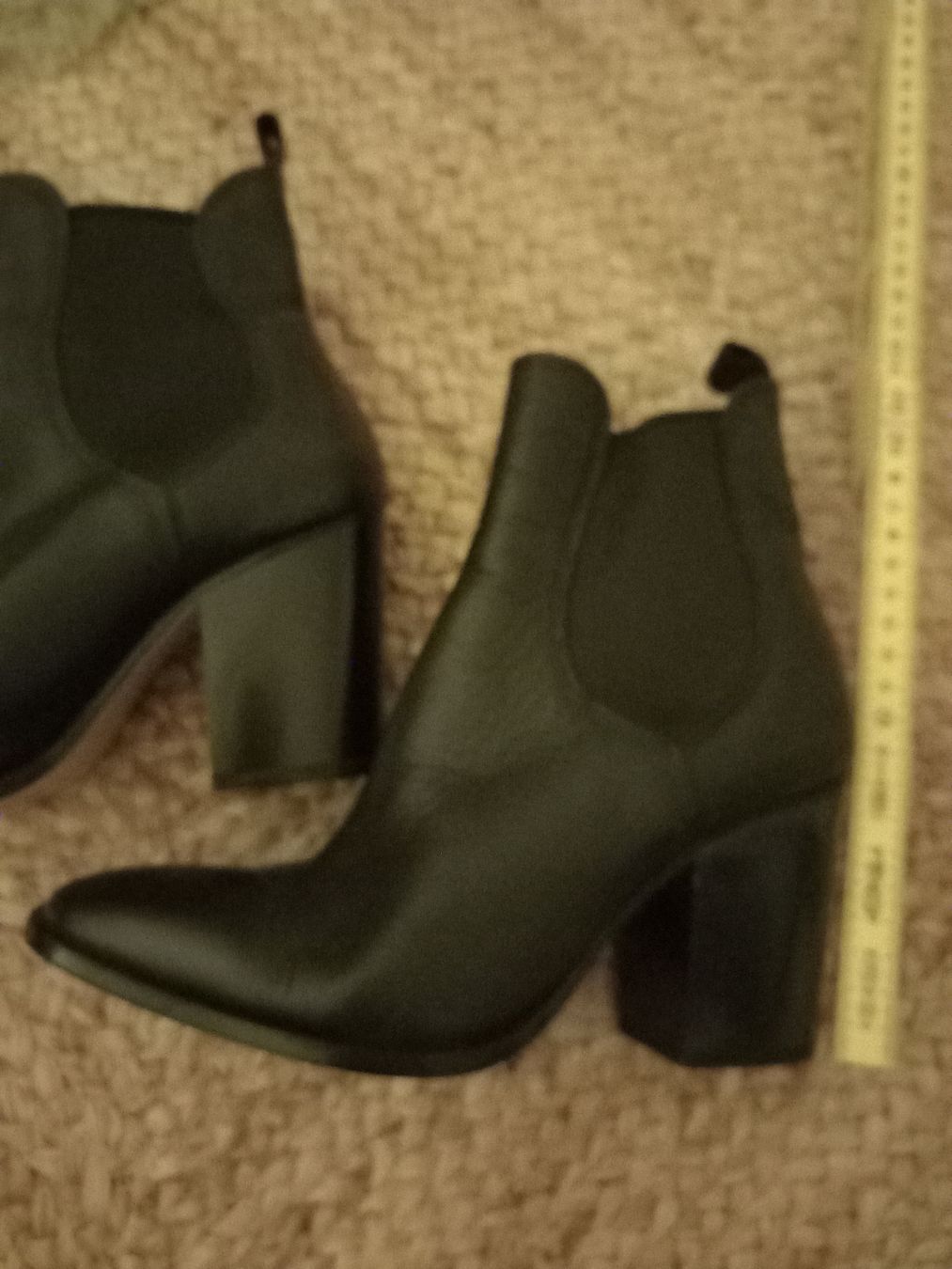 Zara Damenschuhe: ZARA, LEDER, STEFELETTE, SCHWARZ – Gebraucht aus Wanzwil von lonelybeachhouse 1