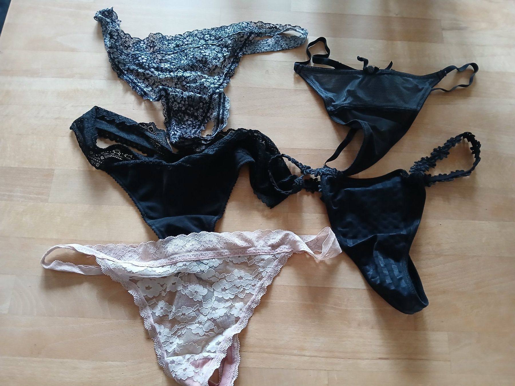 Beldona Autres dessous: 5er Set String M/L – D'occasion à Rothenthurm par Meitli18