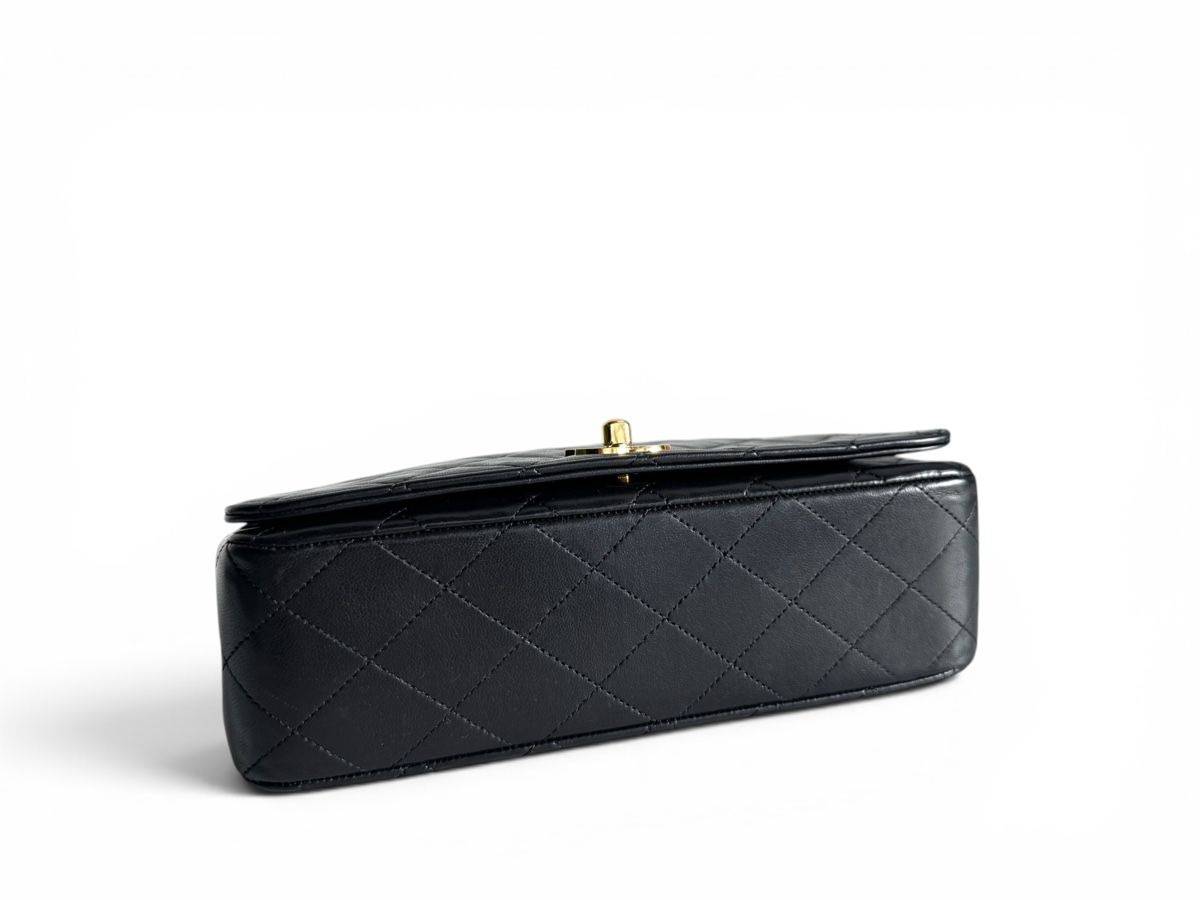 Chanel Taschen für Damen: CHANEL Lambskin Vintage Single Flap Bag – Gebraucht aus Kriens von hannaandkiko 4