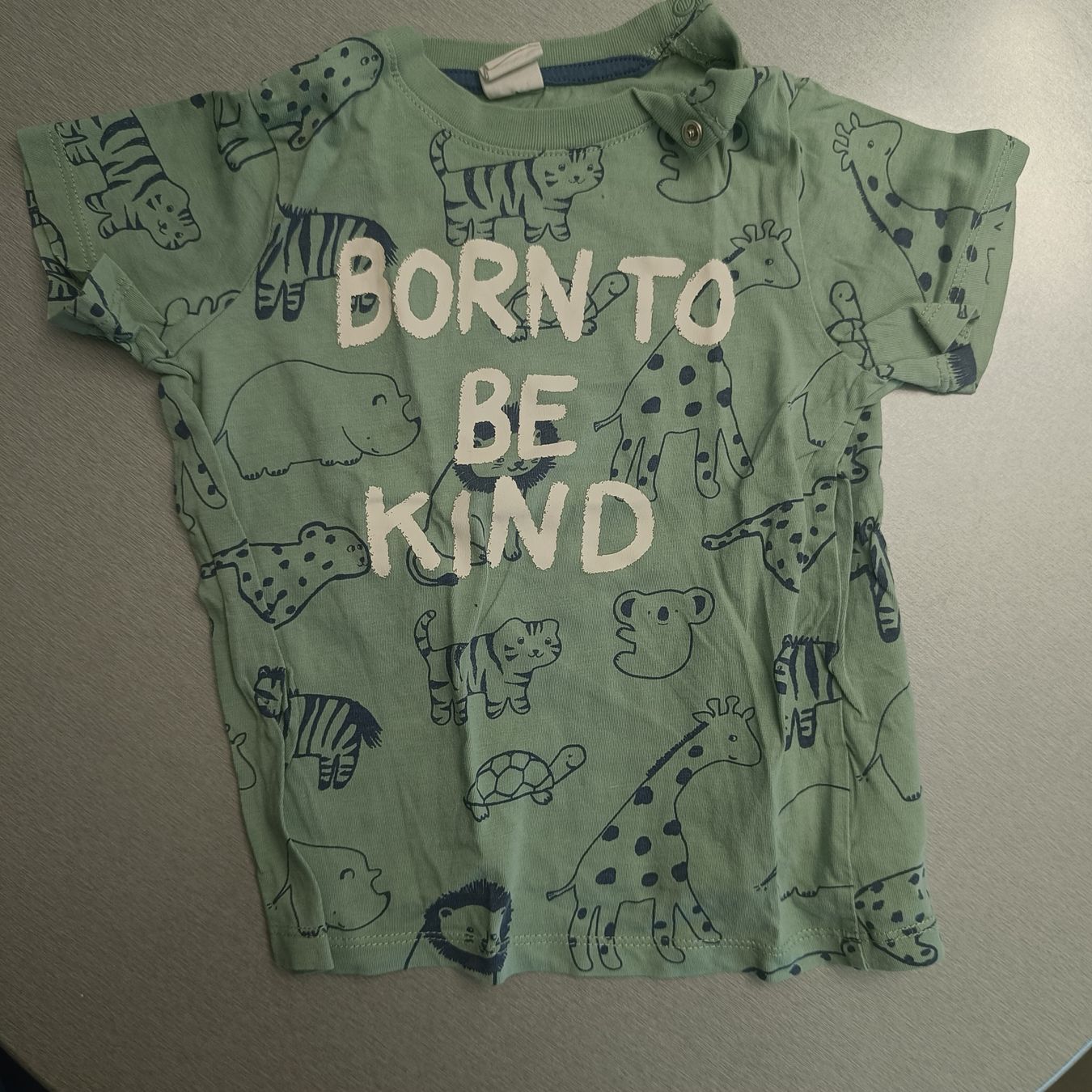 H&M Chemises, T-shirts & Polos: T-Shirt Grösse 86  – D'occasion à Jaberg par urig17.