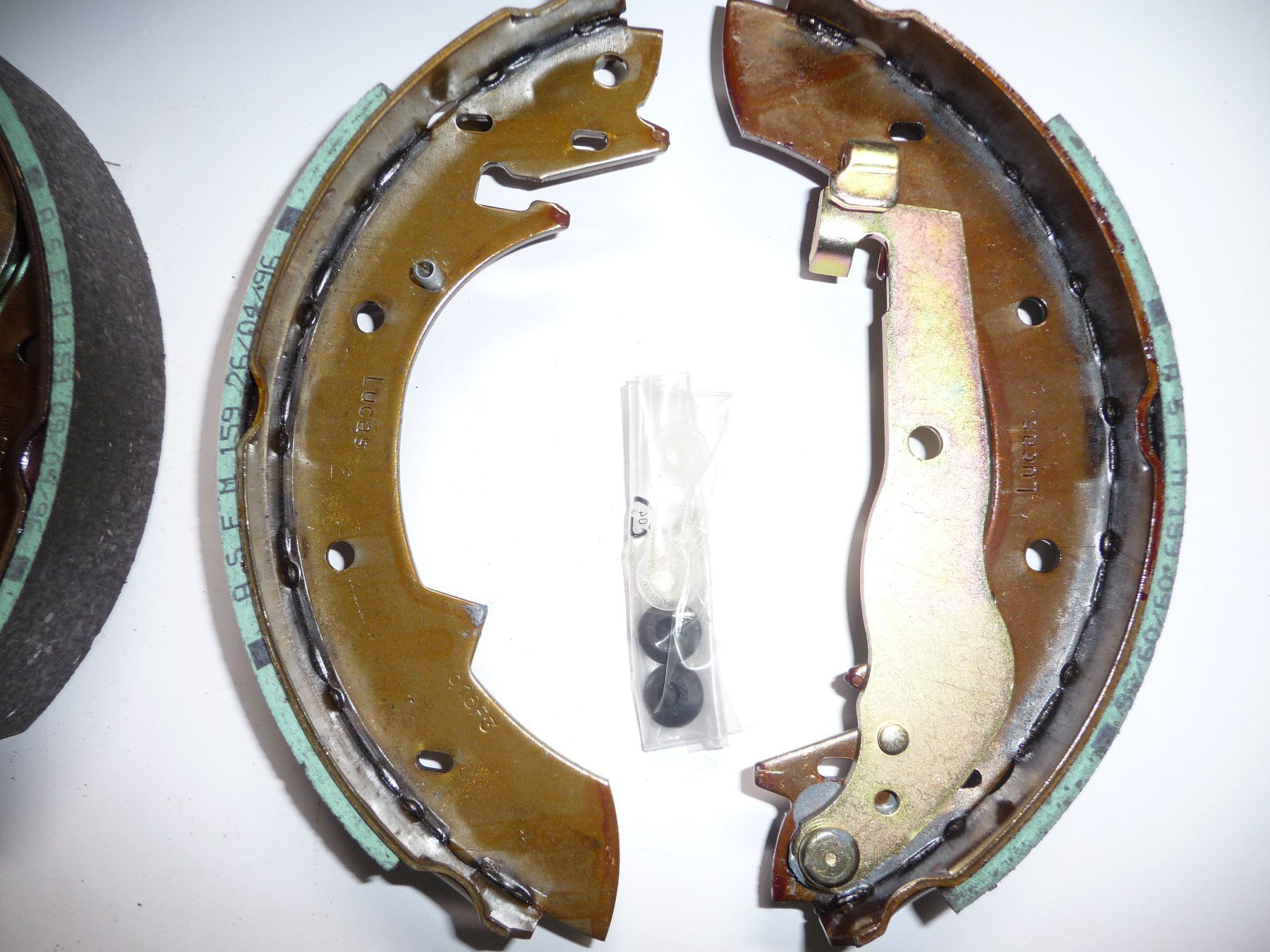 Renault Tutti pezzi di ricambio auto: Renault Bremsbackensatz  77 01 203 563 – Nuovo e nell'imballaggio originale da Bennau venduto da Marco363 2