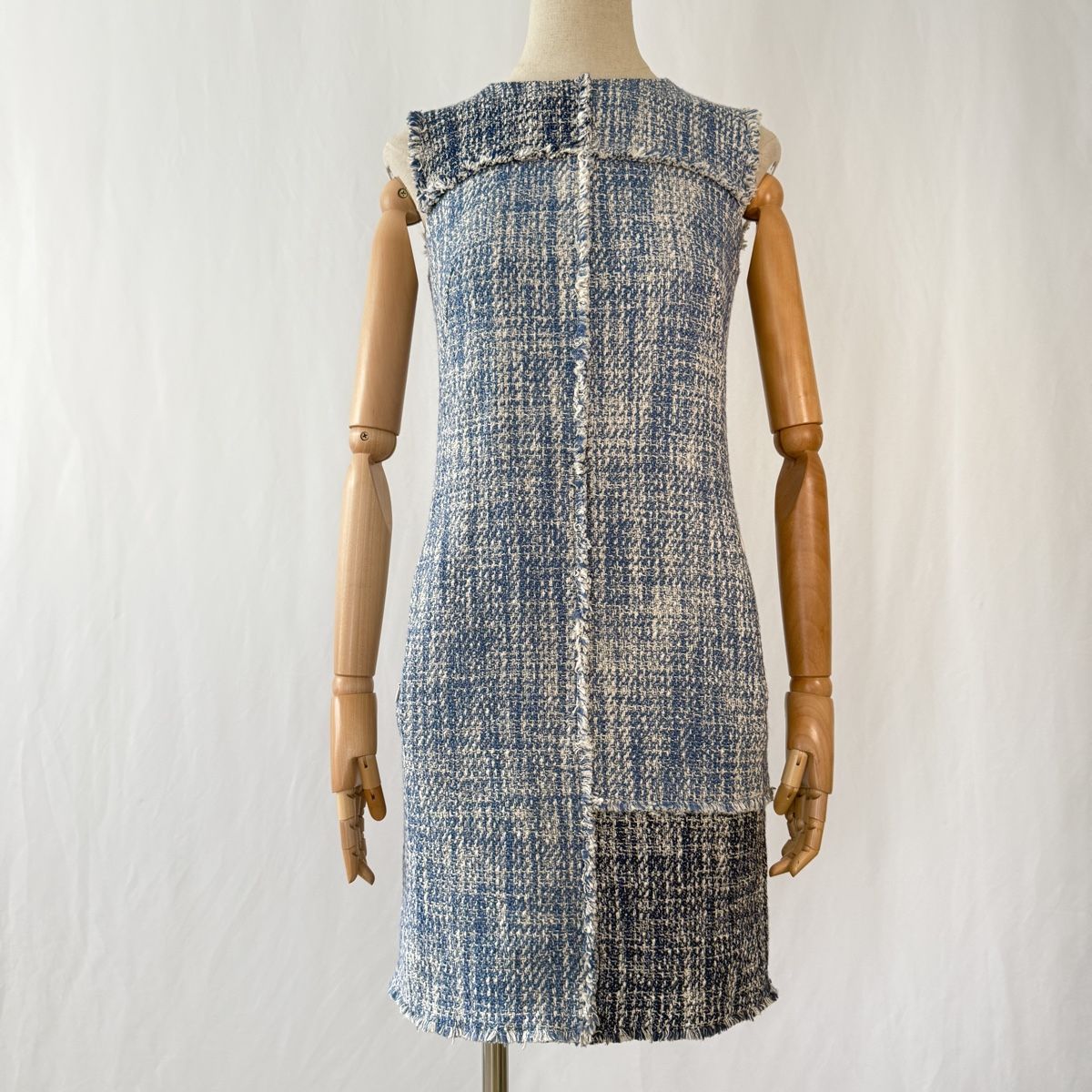 Akris Kleider: AKRIS Blue Tweed Dress – Neu (gemäss Beschreibung) aus Emmen von Avviivva_Com2023 1