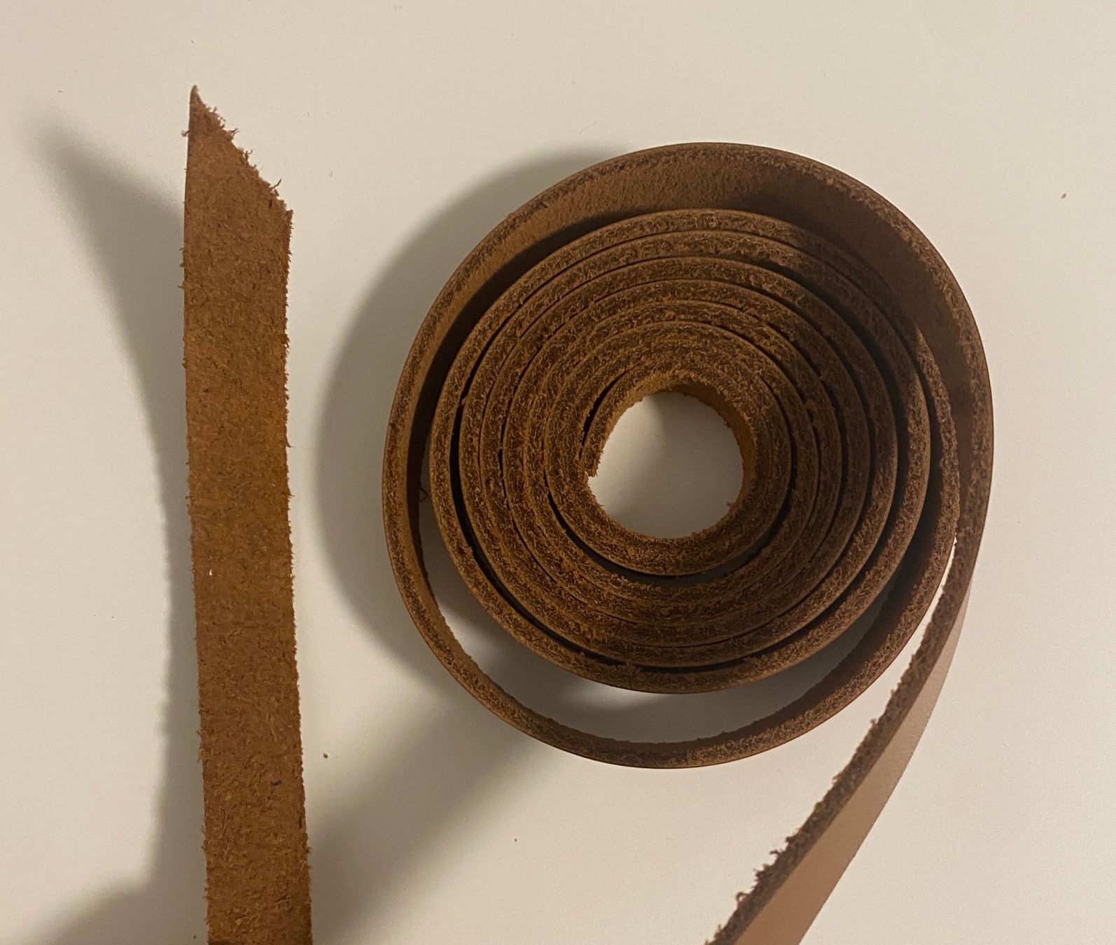 Dekobänder: BRAND NEW! Leather Strips light brown (1.3 x 182 cm) – Neu und originalverpackt aus Clarmont von sil_59s9 2