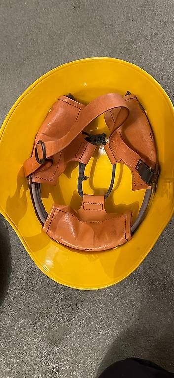 Feuerwehr: Casco pompieri  – Gebraucht aus Locarno von jea_7xgf 1