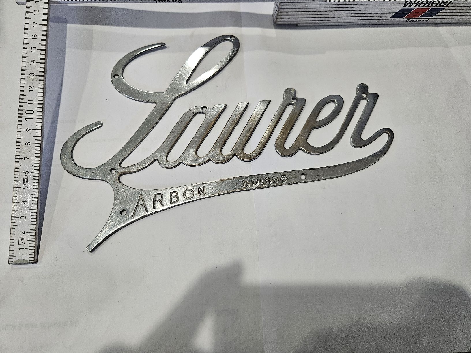 Saurer Alle Ersatzteile: Original Saurer Schriftzug – Gebraucht aus Riedtwil von Scania94D- 2