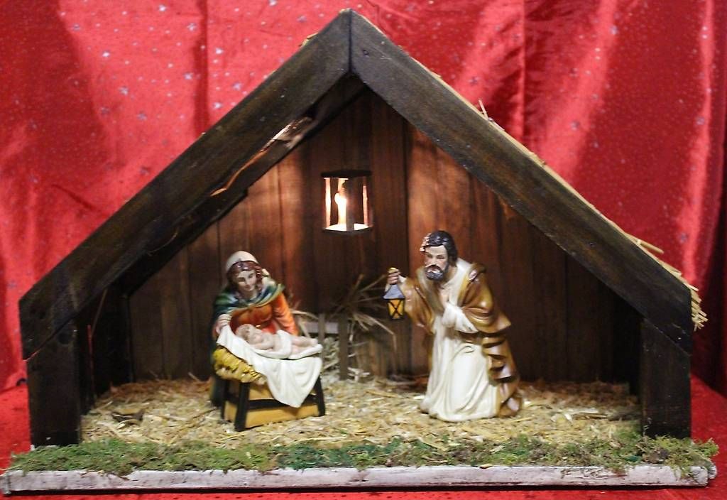 Articles en bois: Krippe mit Strohdach – D'occasion à Moosseedorf par Tigerlily1 4