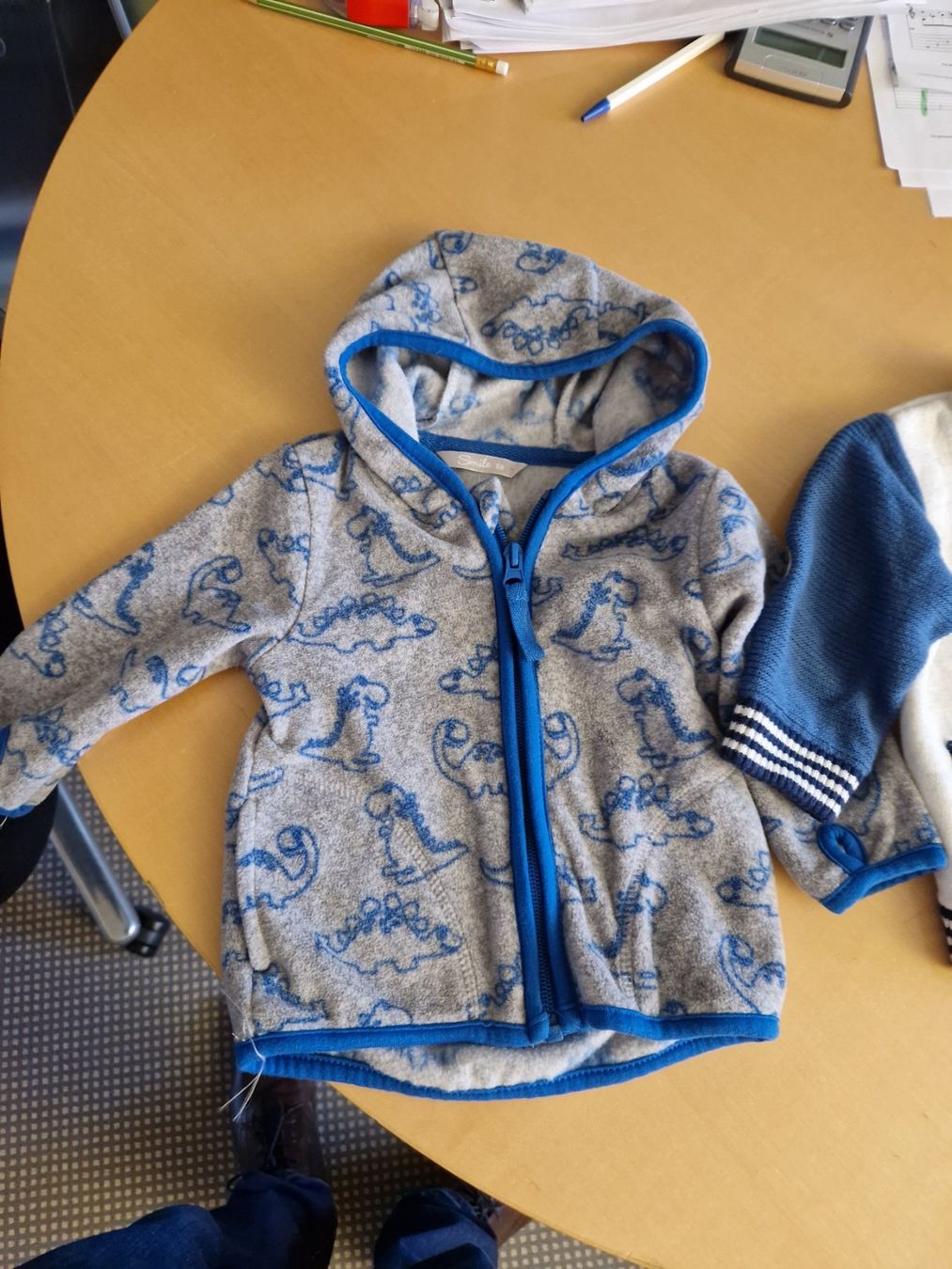 Lotti & Set di vestiti: Lot de 2 jaquettes, taille 68 – Usato da Goumoens-la-Ville venduto da cfaIII 3