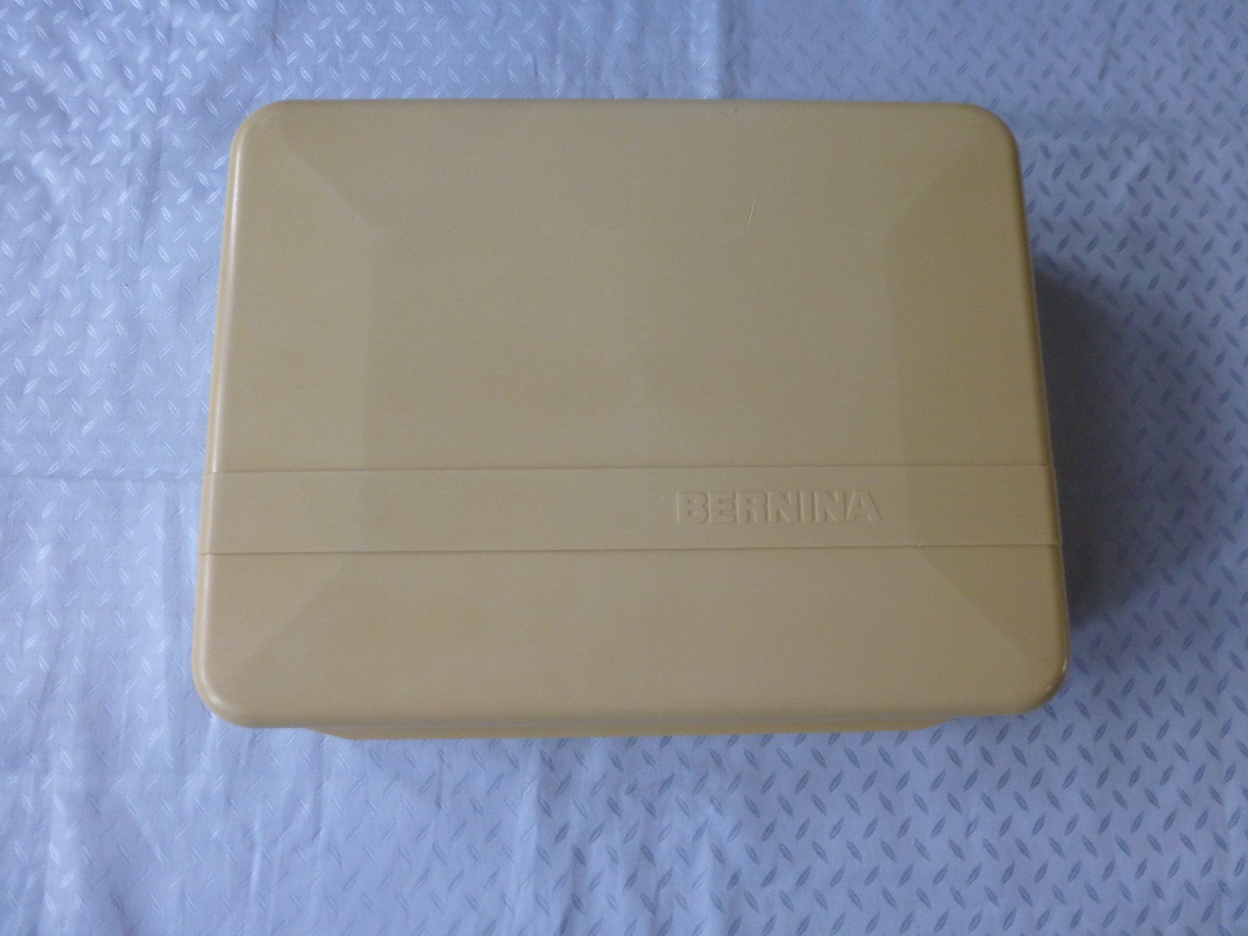 Macchine da cucire: Box von Bernina mit Zubehör – Usato da Würenlingen venduto da drago56 3
