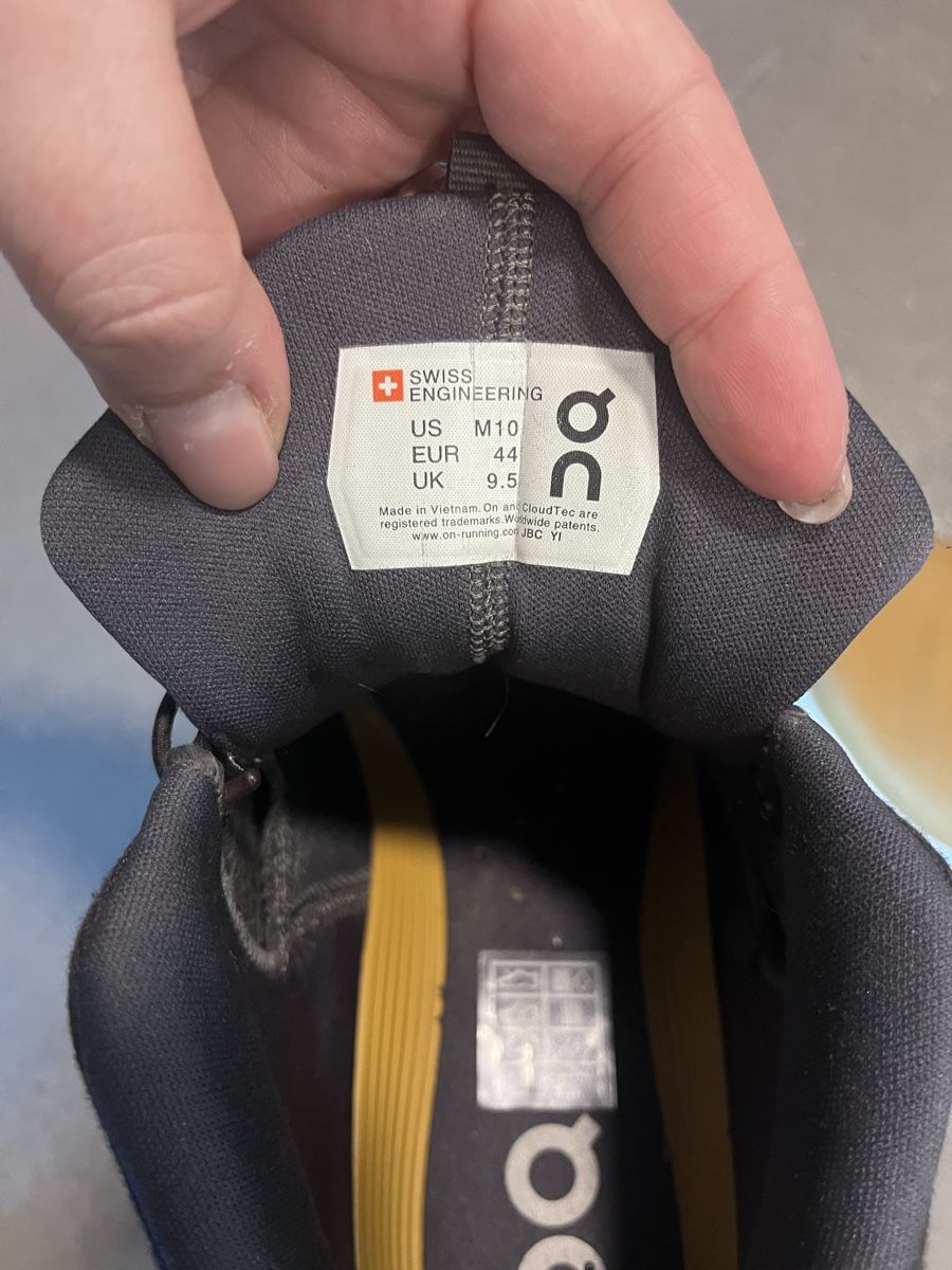 Scarpe da uomo: On cloud gr 44 – Usato da Luzern venduto da Mangolina 2