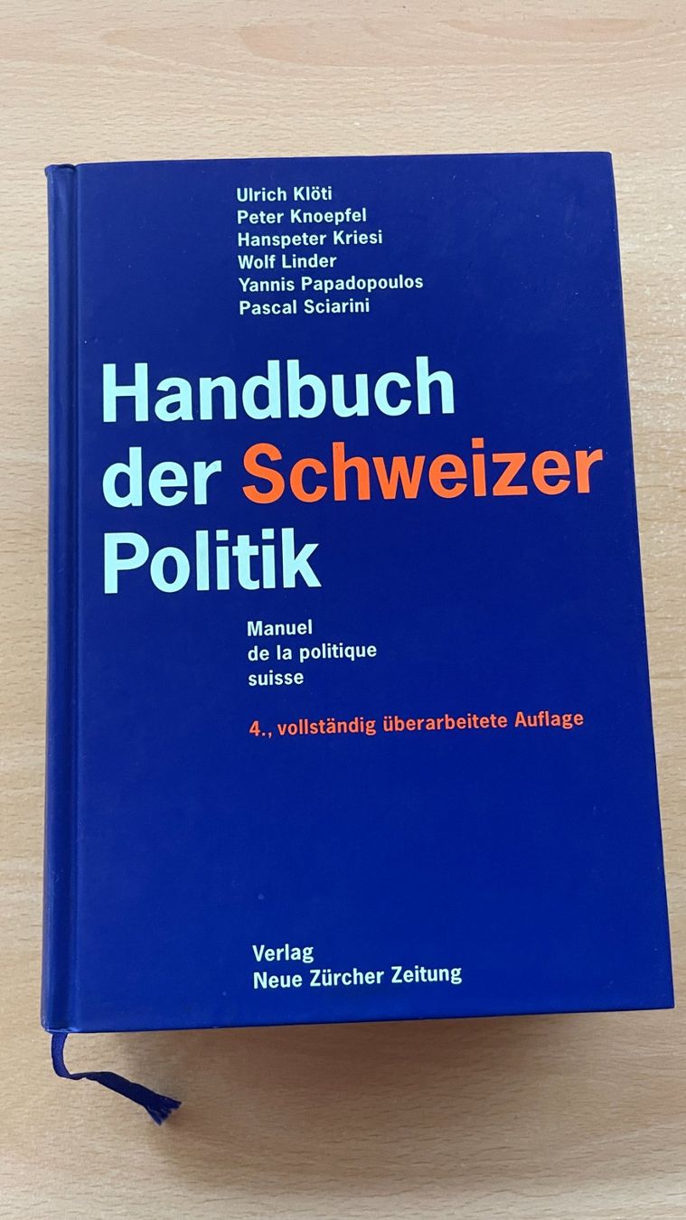 Libri: Handbuch der Schweizer Politik – Usato da Glattfelden venduto da flomiking