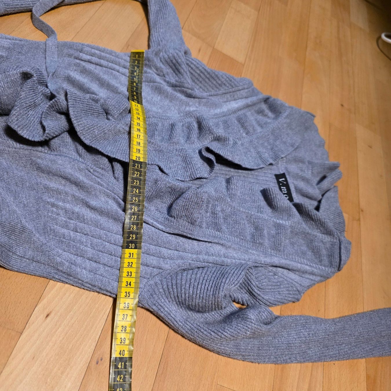 Pulls & Sweat-shirts: Graue Strickjacke 36/38 Baumwolle Kaschmir – D'occasion à Wald ZH par CapLux 3
