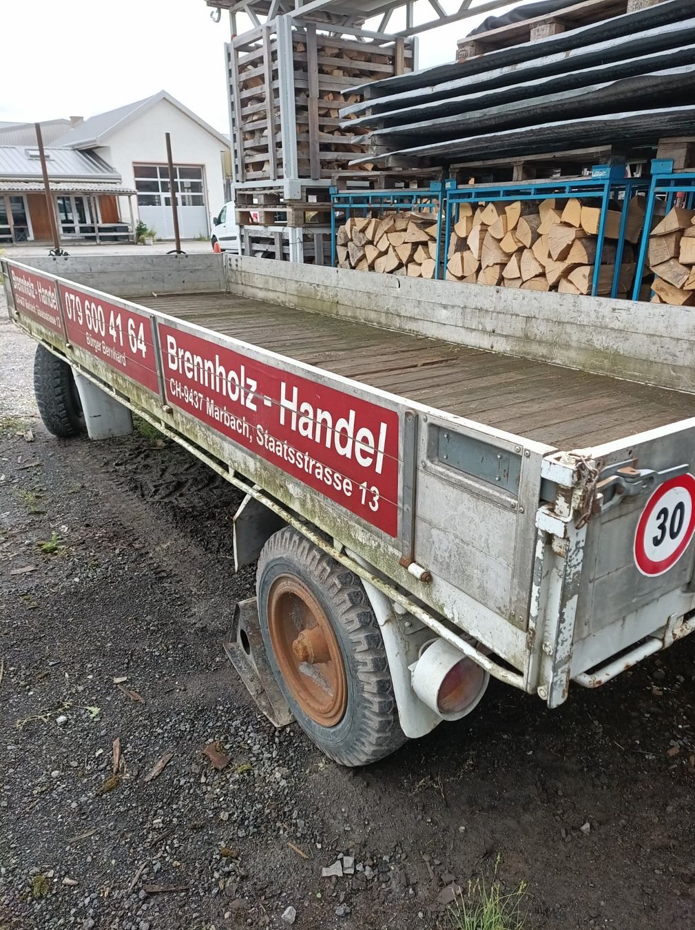 Rimorchi: Anhänger mit Hydraulischer Bremse – Usato da Rebstein venduto da BBfeuerBB