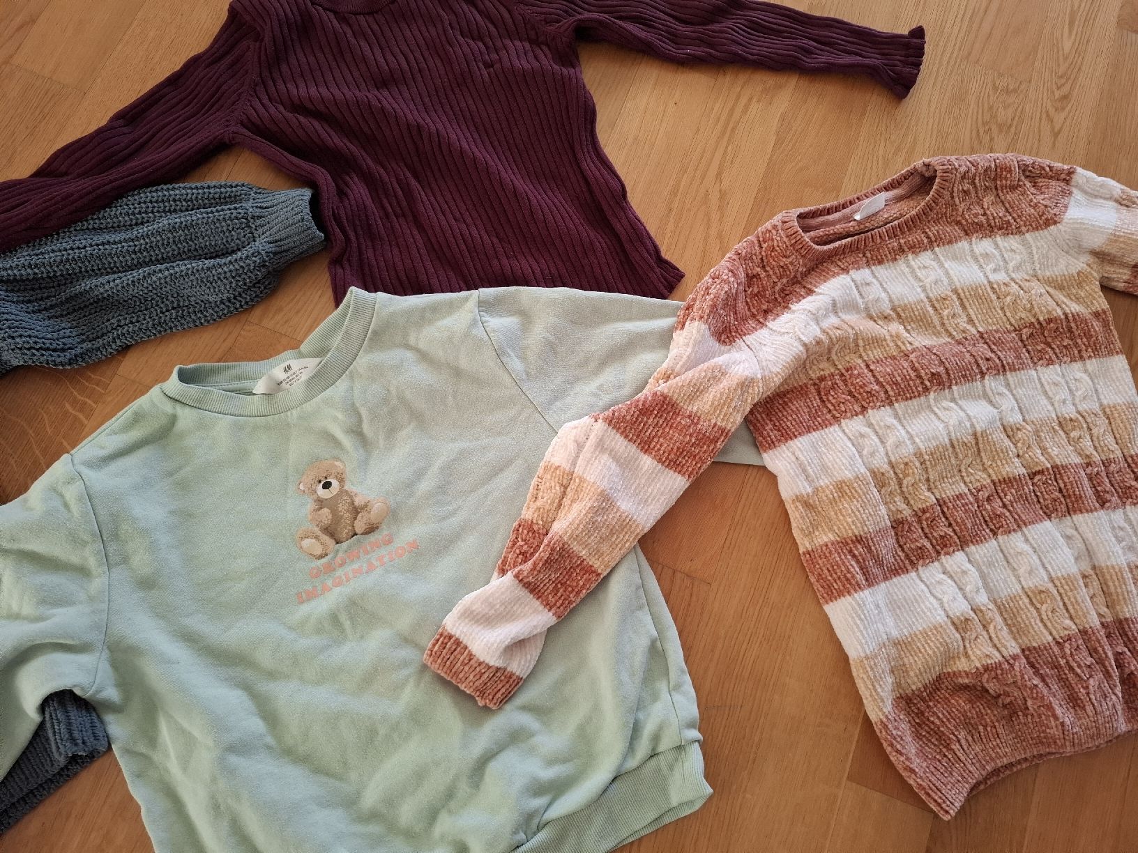 Lotti & Set di vestiti: Winter-Pullover Set, Gr. 122/128, H&M, Top Zustand! – Usato da Baar venduto da Jhonny18 1
