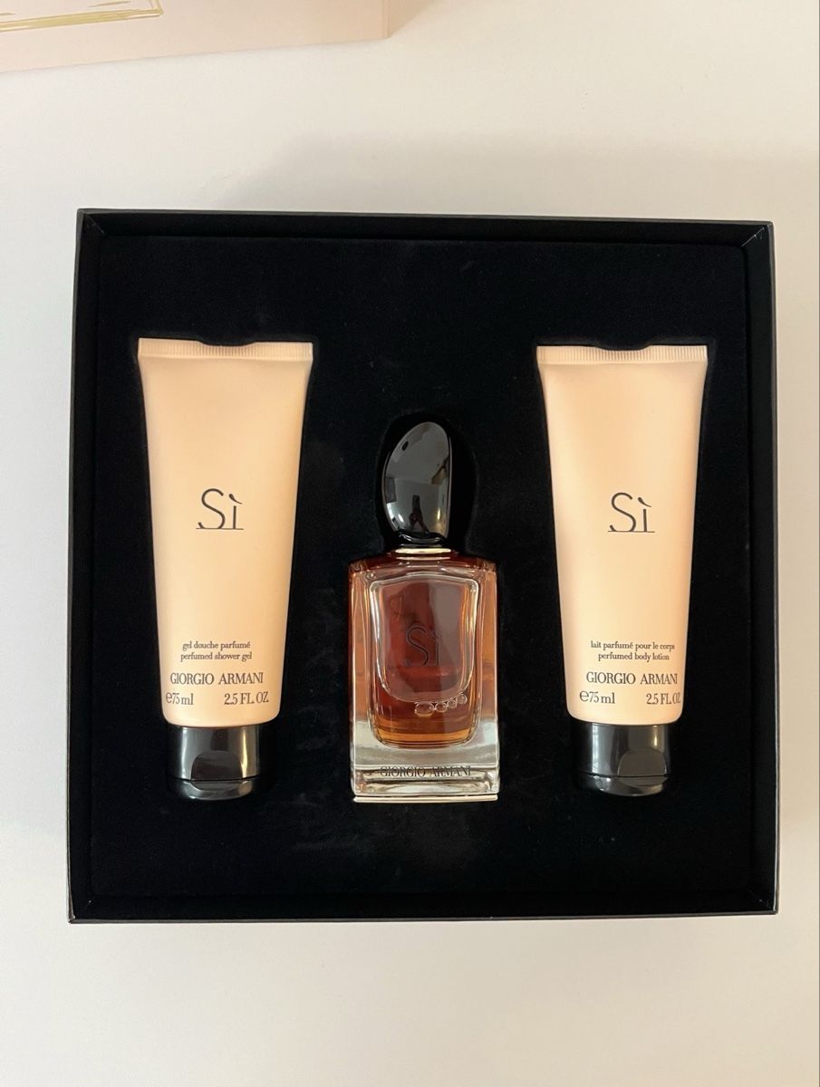 Armani Profumi & Eau de Toilette: Coffret Giorgio Armani Si – Nuovo e nell'imballaggio originale da Farvagny-le-Petit venduto da xsdanix 1
