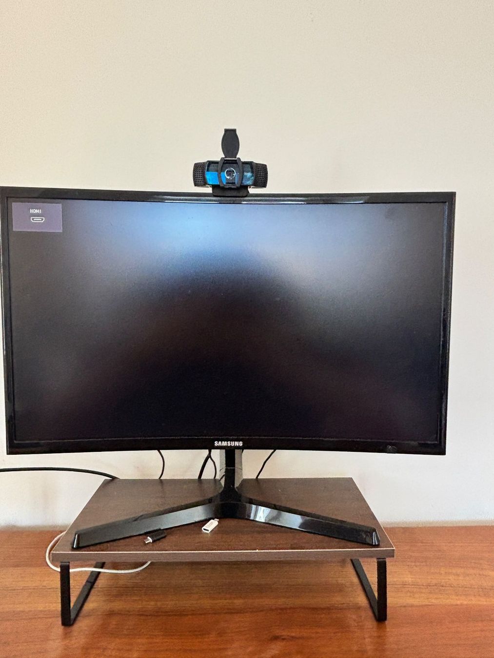 Samsung Monitore: 24 Zoll Curved Display von Samsung – Gebraucht aus Nidau von kingmigae 1