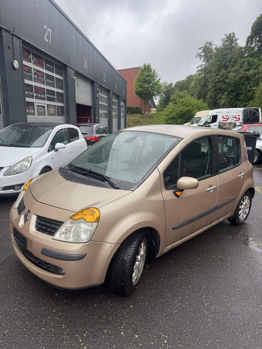 Renault Automobili: Renault Modus – Usato da Lonay venduto da PancheChakalov 2