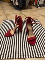 Sandales talon bloc rouge taille 38 neuves