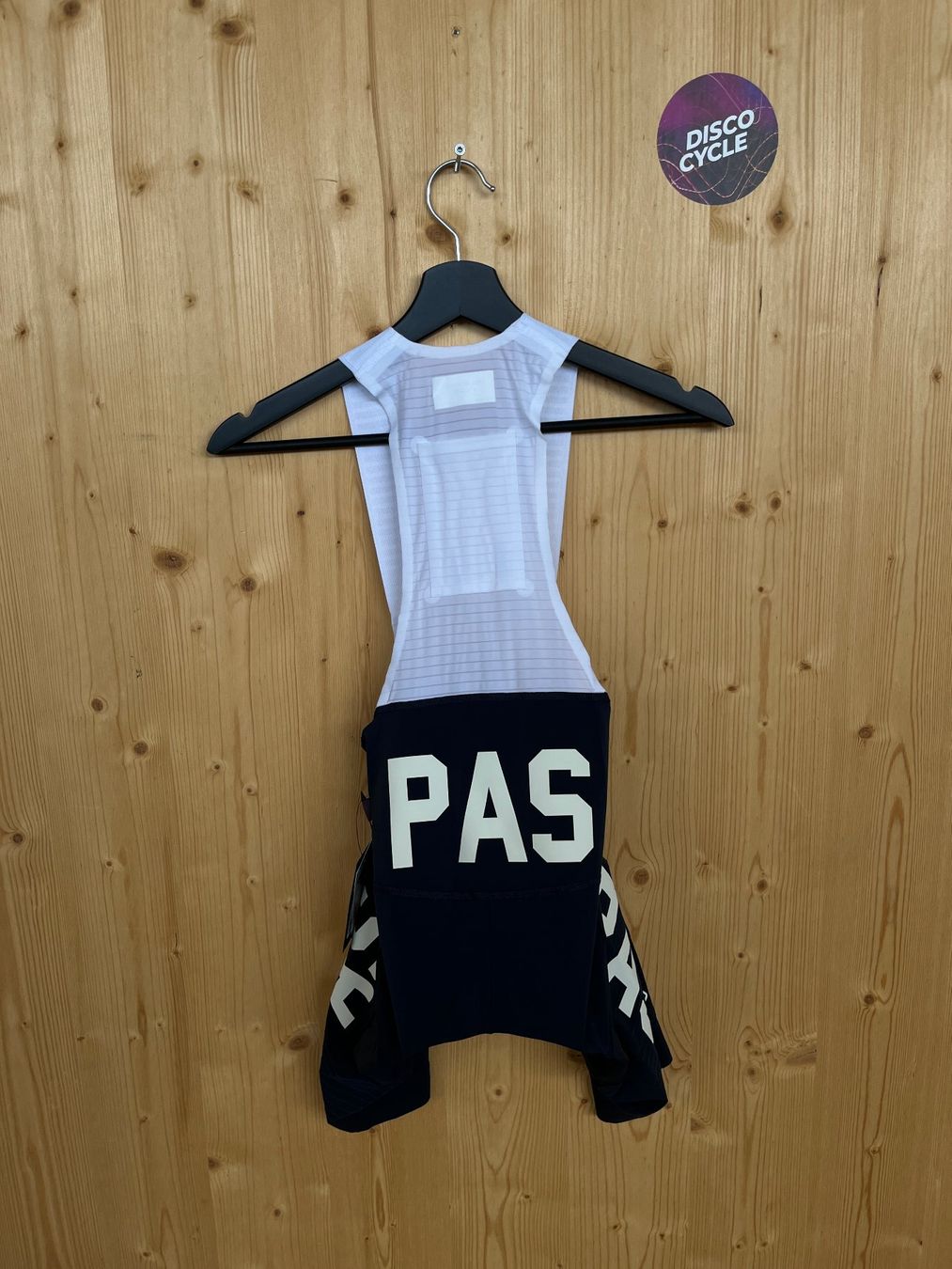 Pas Normal Studios Pantaloni: % Pas Normal Studios Women's PAS Mechanism Pro Bibs - S – Nuovo e nell'imballaggio originale da Bern venduto da Disco_Cycle 1
