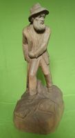 Geschnitzte Holzfigur Jäger