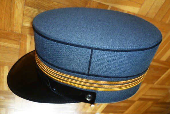 Uniformen: CH Armee Hauptmann Mütze – Gebraucht aus Effretikon von Heimstudio