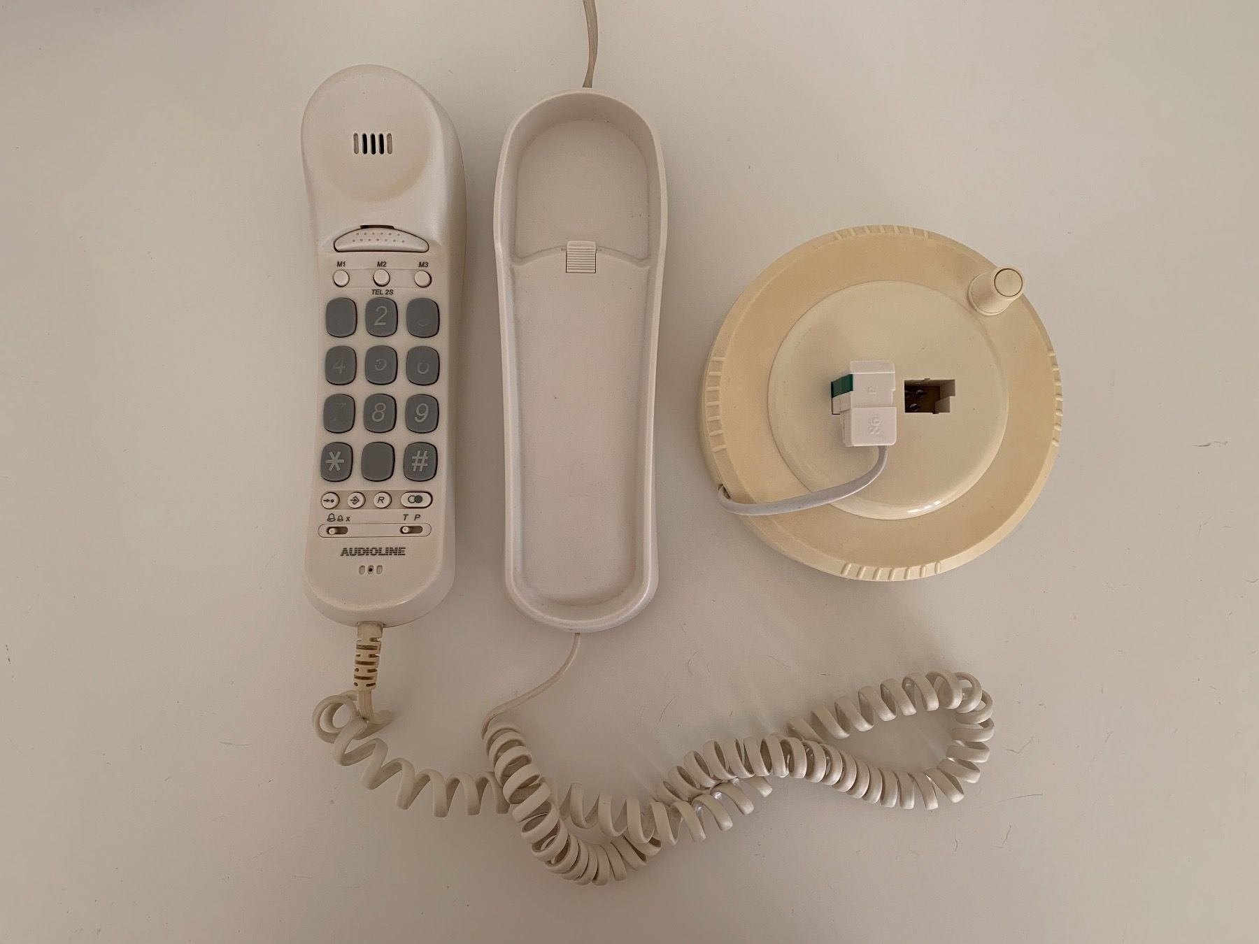 Telefoni: Telefon mit Verlängerungskabel – Usato da Zürich venduto da ThaliaL