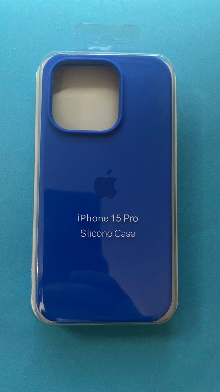 Cover & Protezioni schermo: Coque iPhone 15 Pro \ iPhone 15 Pro Hülle – Nuovo e nell'imballaggio originale da St-Cergue venduto da vpr_7v8g