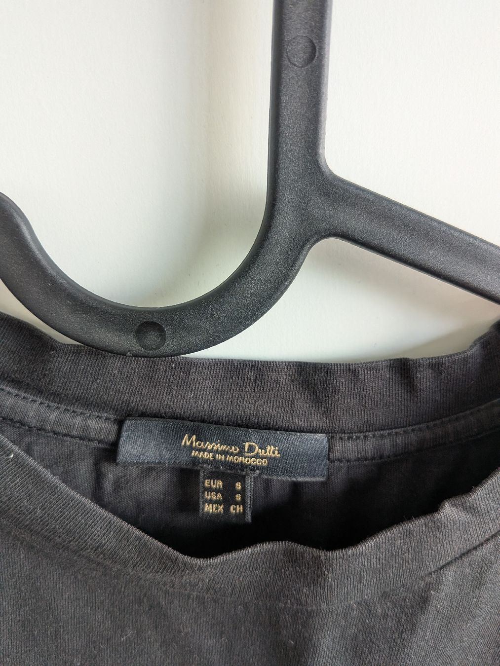 Massimo Dutti T-shirt: Massimo Dutti T-Shirt black size S – Usato da Wettingen venduto da ann_hzb5 1