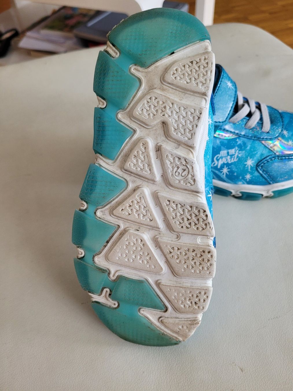 Schuhe für Mädchen: Turnschuhe Grösse 29 – Gebraucht aus Uster von Gabi64 2