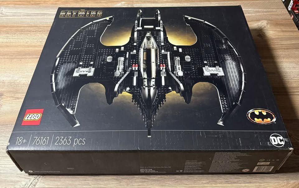 Lego Kit di costruzioni: LEGO 76161 LEGO 1989 Batwing – Nuovo e nell'imballaggio originale da Vauderens venduto da Pat270