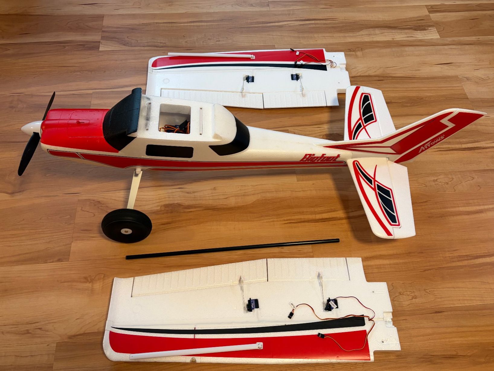 RC Kits de montage: Arrows Bigfoot mit Vector-Stabi – D'occasion à Therwil par Baros505 6
