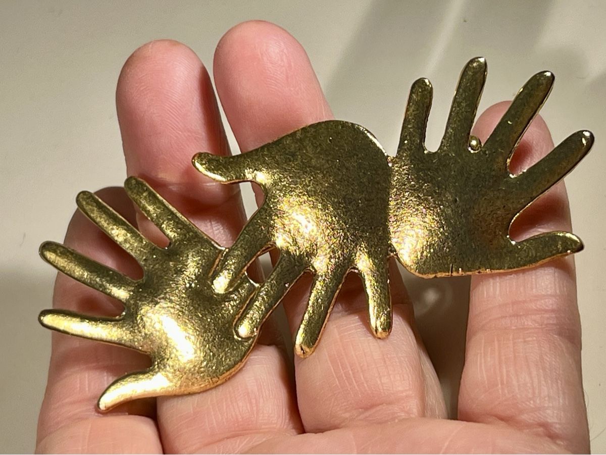 PHOTOS] Des bijoux de plusieurs millions et une broche de Napoléon en vente à Genève | JDM