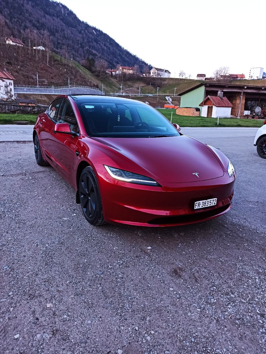Tesla Automobili: Tesla Model 3 Propulsion Highland Rouge Version limitée – Nuovo (secondo la descrizione) da Schwarzsee venduto da lorenzo_di_martino 5